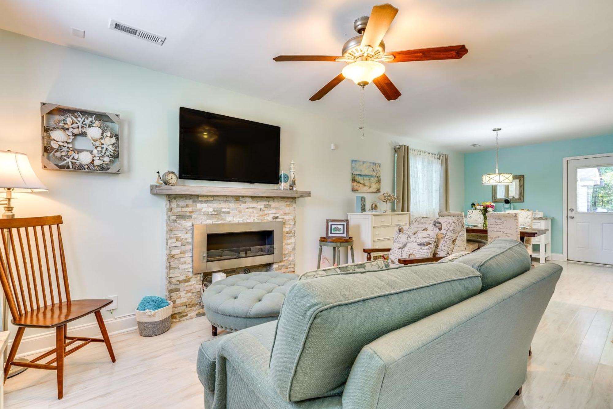 Cozy Goose Creek Escape With Patio And Grill Villa Eksteriør bilde